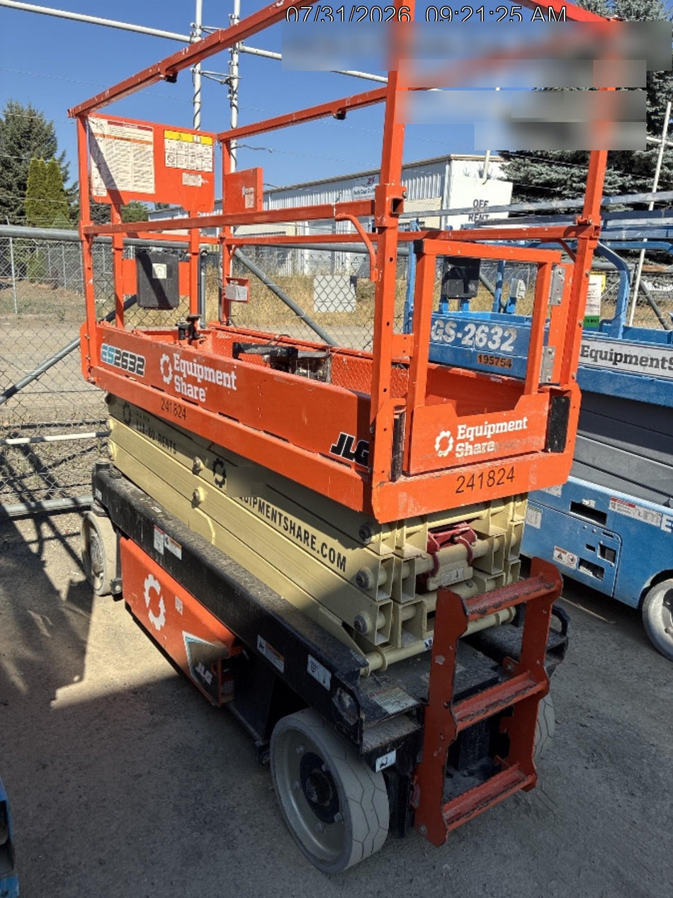 2022 JLG ES2632