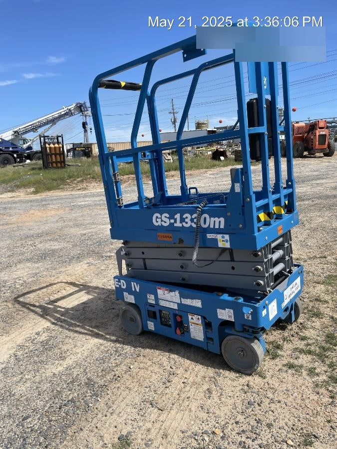 2021 GENIE GS-1330m