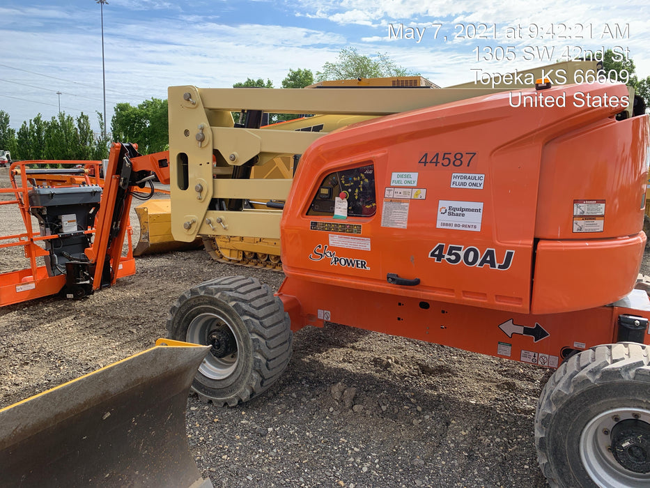 2019 JLG 450AJ