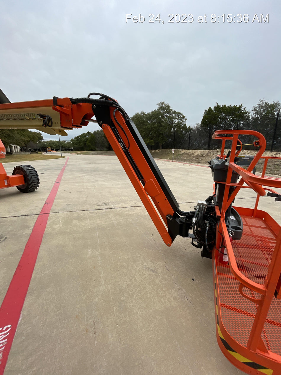 2023 JLG 660SJ
