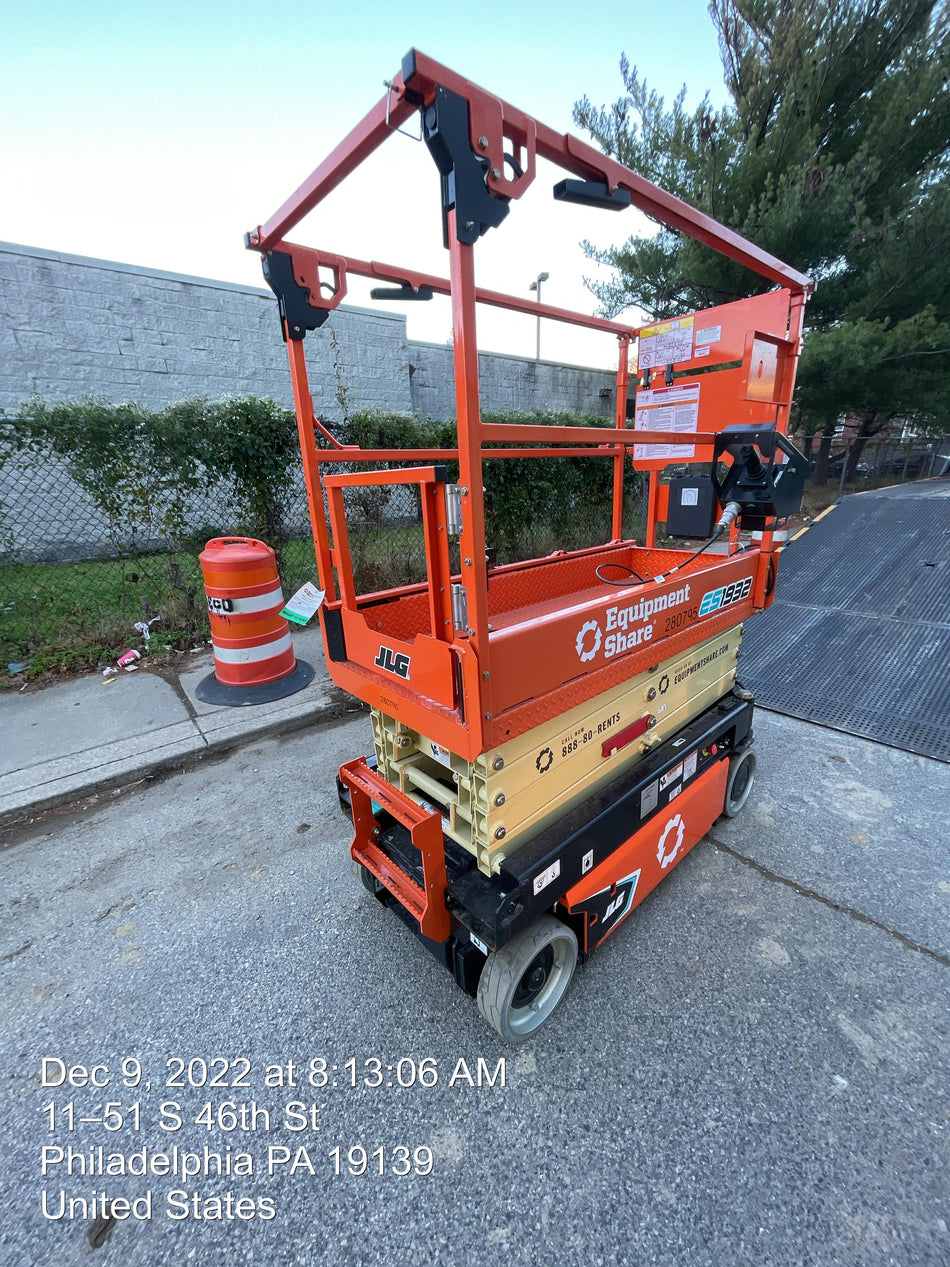 2022 JLG ES1932