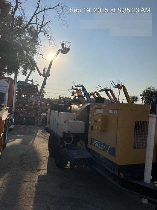 2023 VAC-TRON LP573XDT