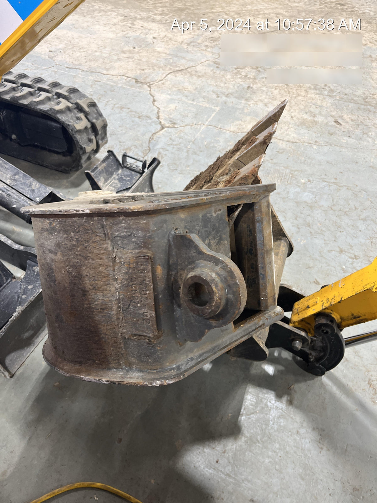 2022 TAG MANUFACTURING 12" Bucket, Mini Excavator - Tag