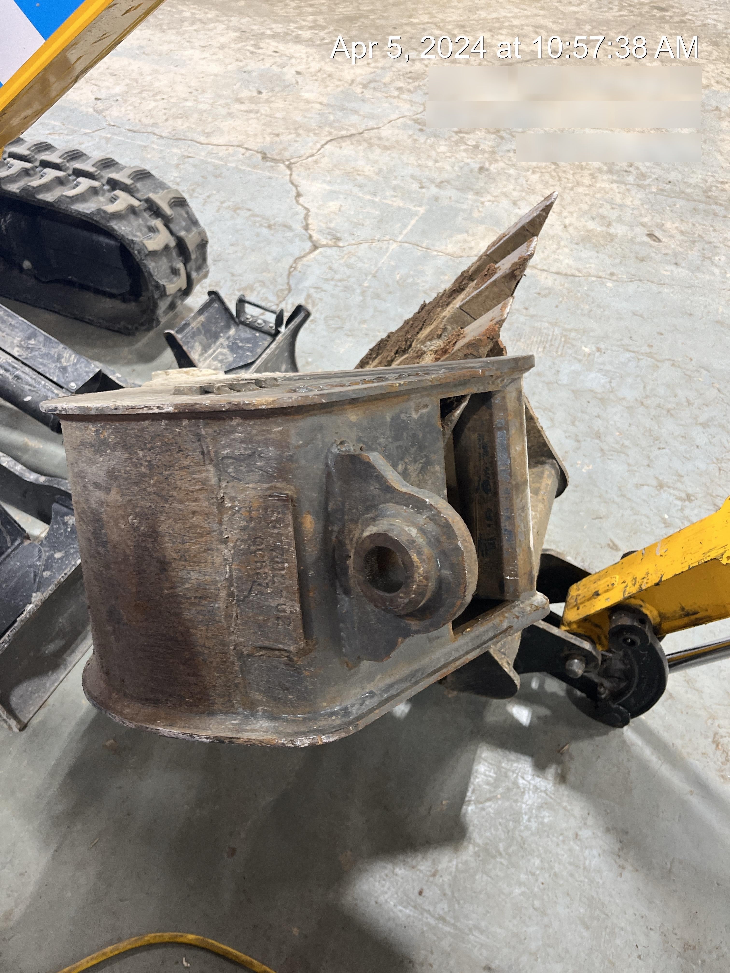 2022 TAG MANUFACTURING 12" Bucket, Mini Excavator - Tag
