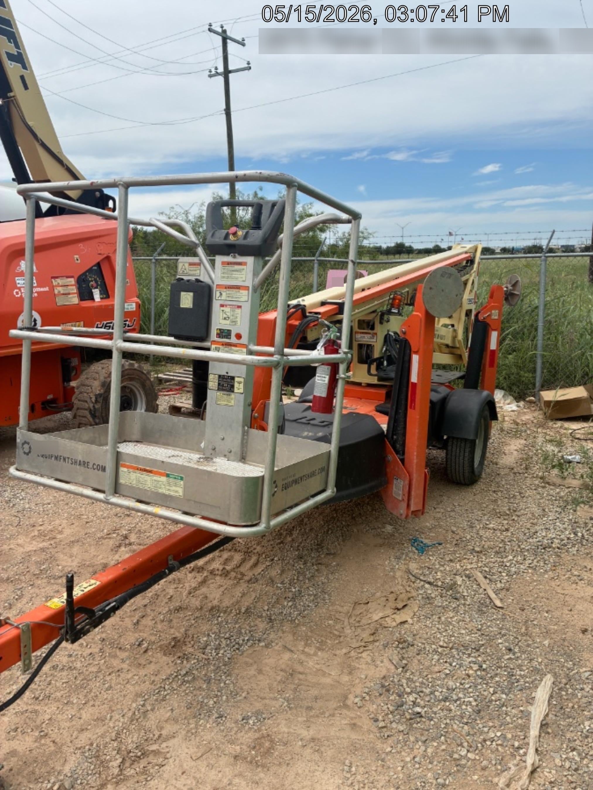2023 JLG T350