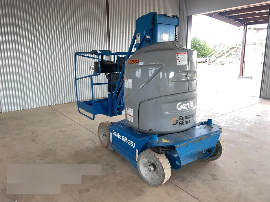 2020 GENIE GR-26J