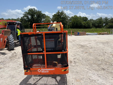 2025 JLG E300AJP