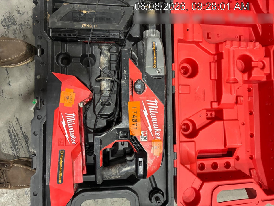 2021 MILWAUKEE MXF301-2CP