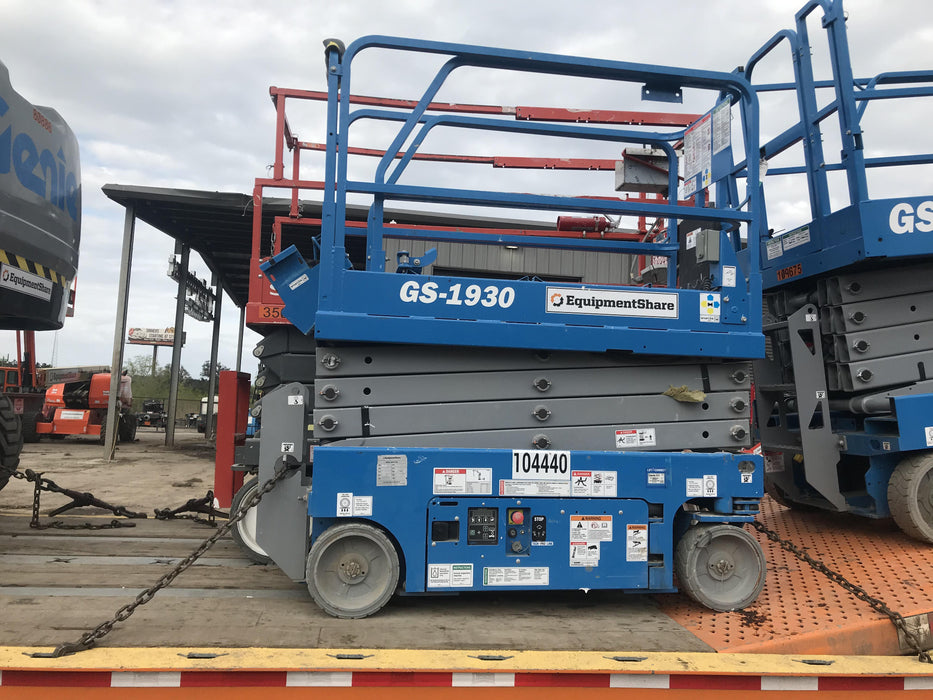 2020 Genie GS-1930 Fixed rails with chain entry gate - Pre A92.20