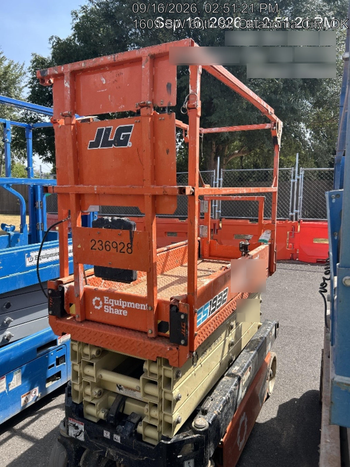 2022 JLG ES1932