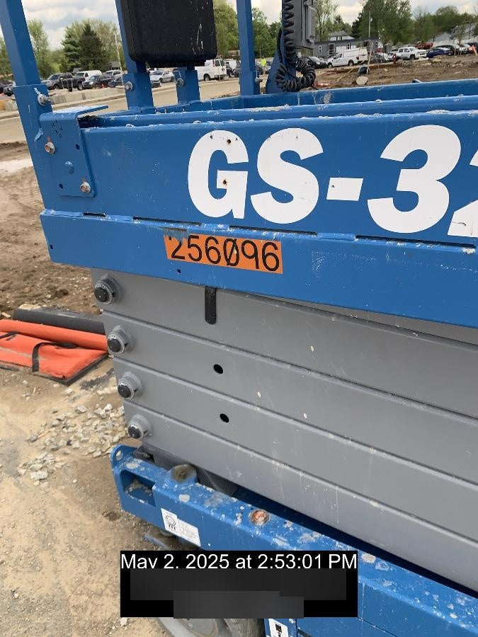 2022 GENIE GS-3232