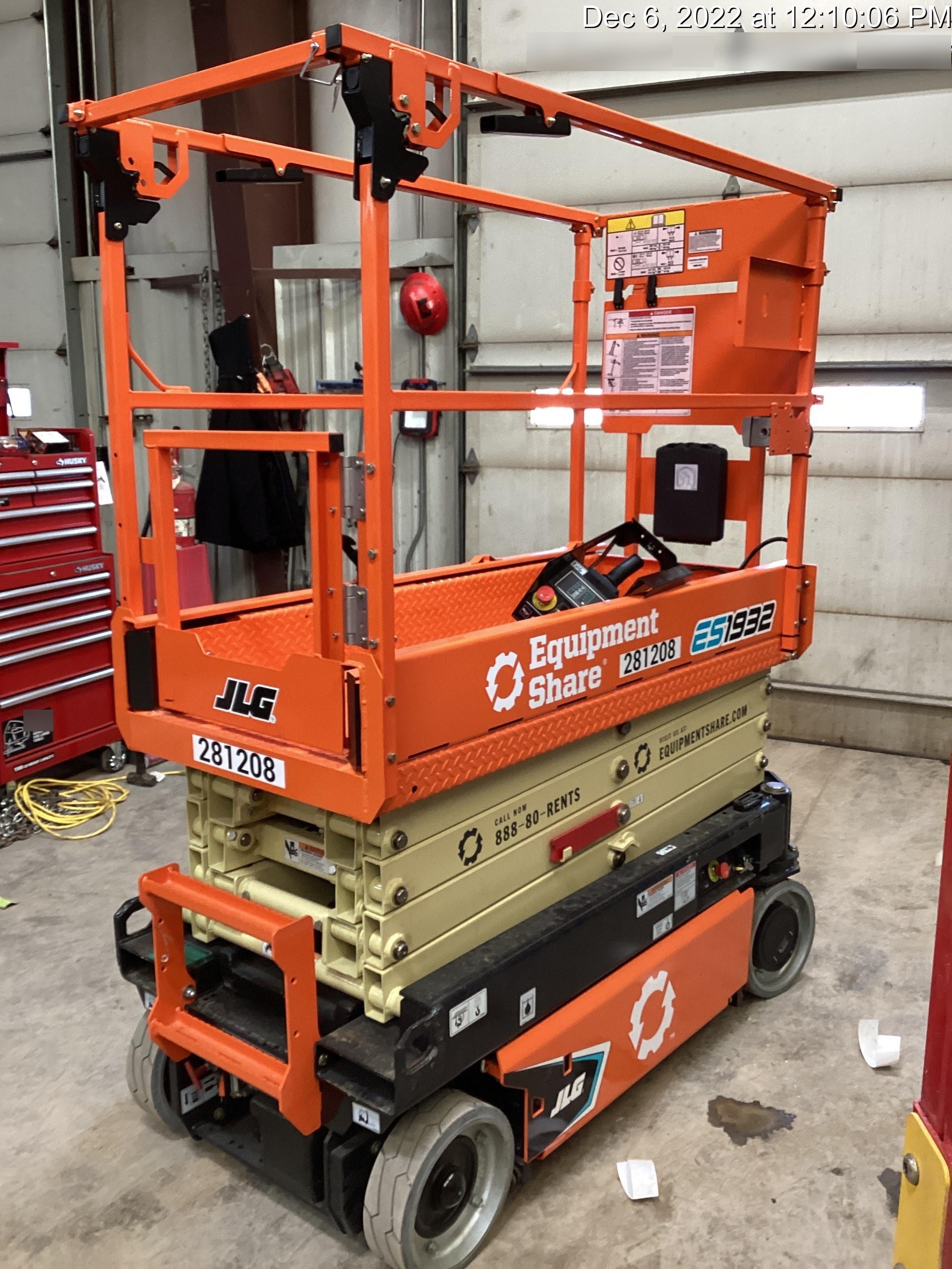 2022 JLG ES1932
