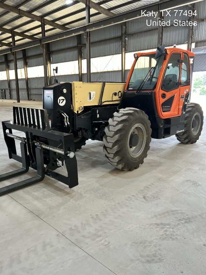 2025 JLG 1732