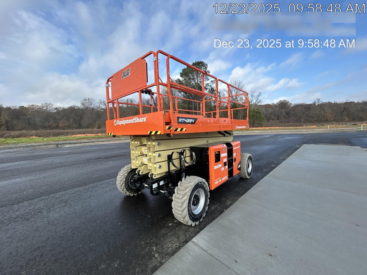 2025 JLG RT4394