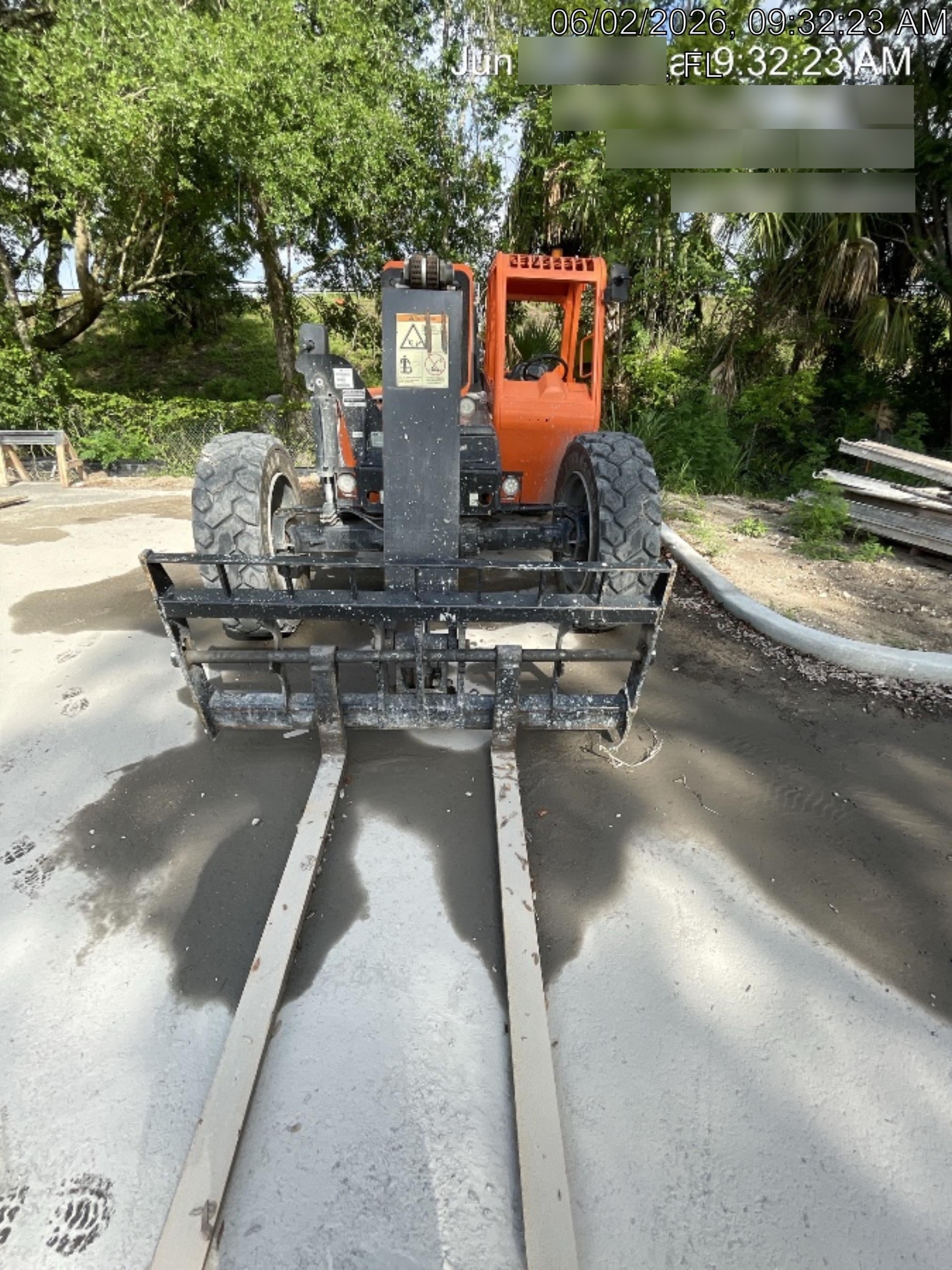 2023 SKYTRAK 8042