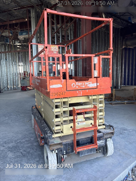 2022 JLG ES3246
