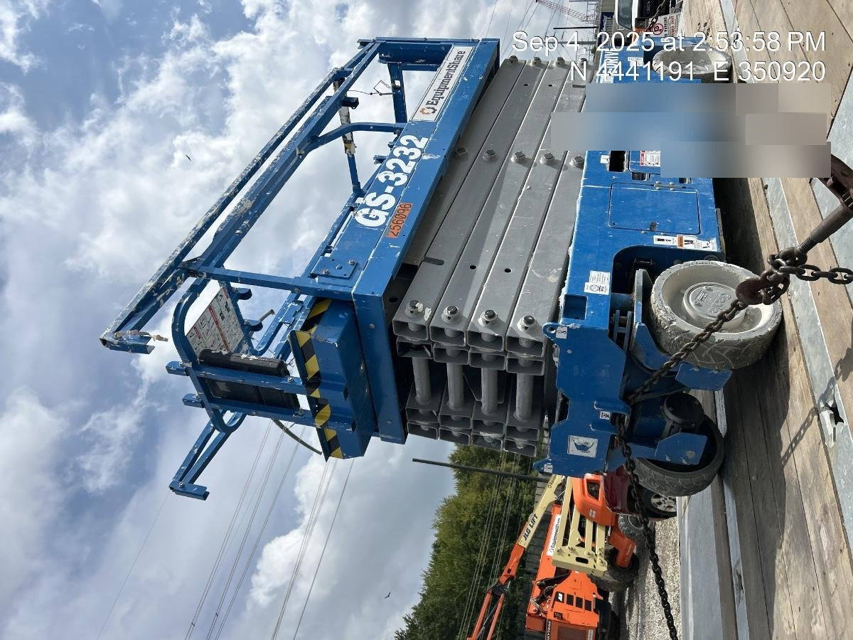 2022 GENIE GS-3232