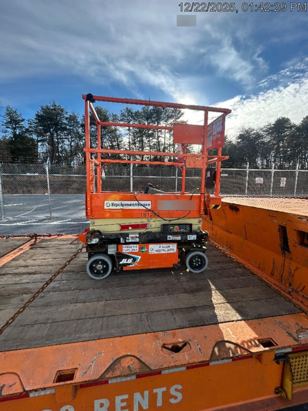 2021 JLG ES1330L
