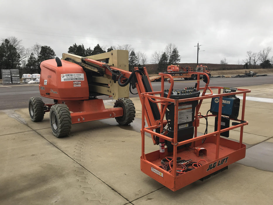 2019 JLG 450AJ