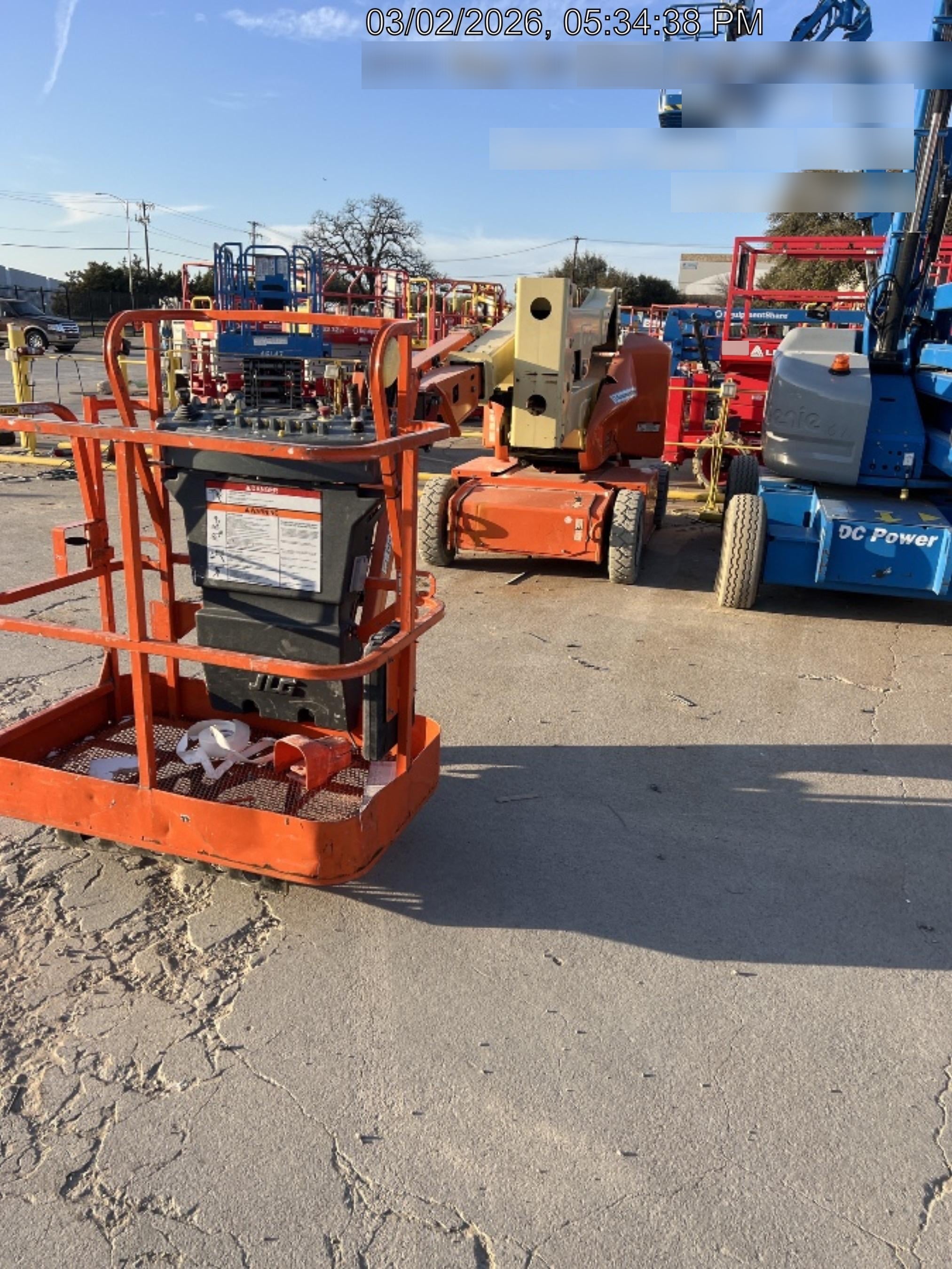2019 JLG E400AJPN