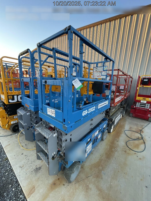 2021 GENIE GS-1932