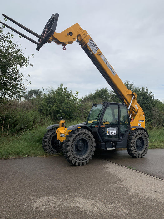 2020 JCB 509-42 Cab/Heat/Air, Solid Tires, Work Lights, Beacon, Aux Hydraulics, Back up Alarm, Lifting Eye, ES Decals