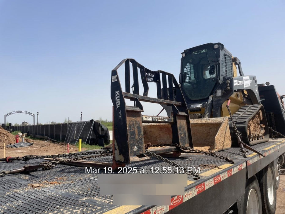 2020 KUBOTA PFL4548 Pallet Forks