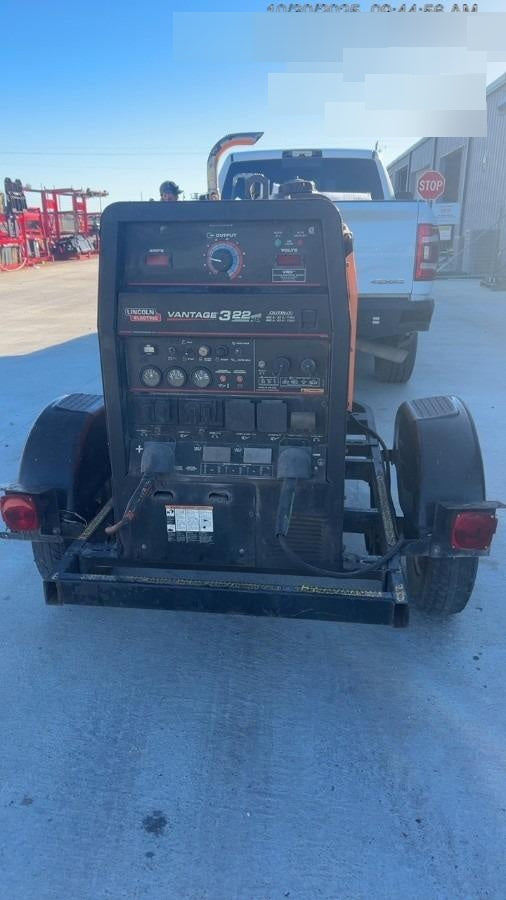 2021 Lincoln Electric Vantage 322 Vantage 322 Ready Pak 3 w/ Decals, ORANGE (includes trailer, cable rack, fender light kit) NO Telematics