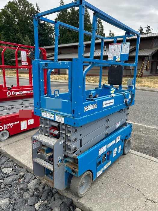 2020 Genie GS-1930 Solid Non Marking Tires, Beacon, Folding rails with half height swing gate, 800W Inverter
