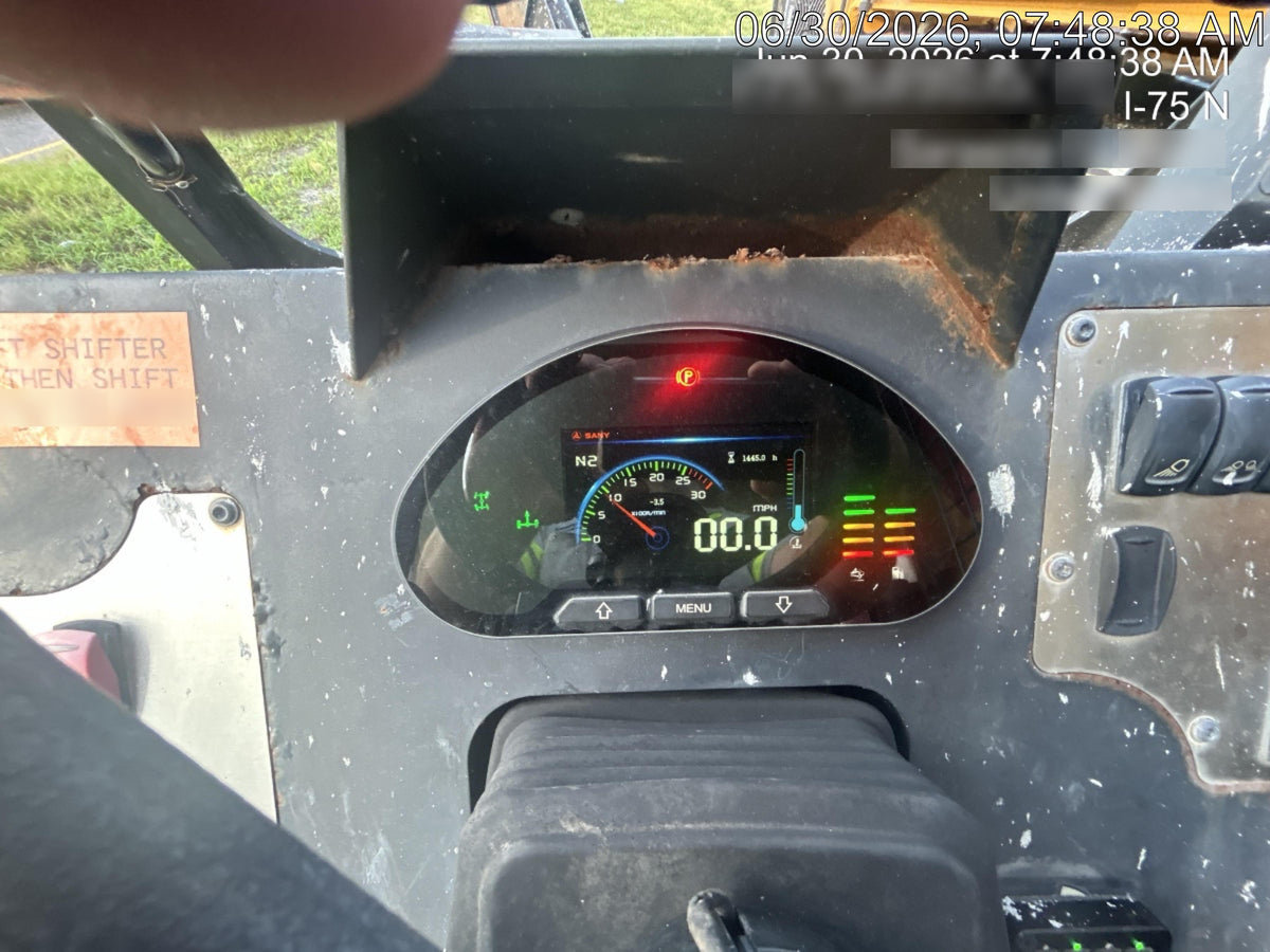2022 SANY STH1056