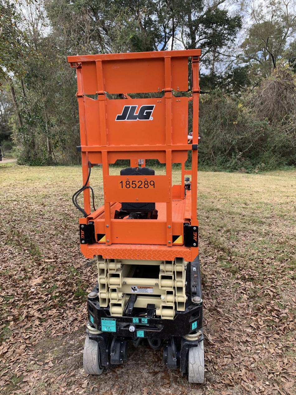 2021 JLG ES1932