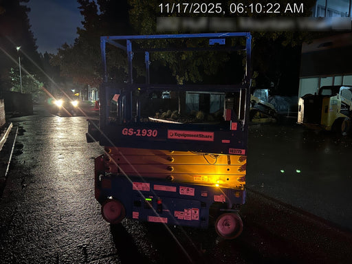 2020 Genie GS-1930 Solid Non Marking Tires, Beacon, Folding rails with half height swing gate, 800W Inverter