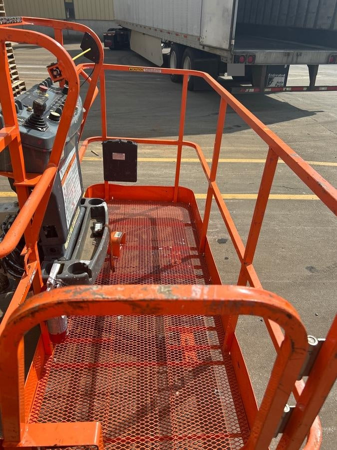 2021 JLG 860SJ
