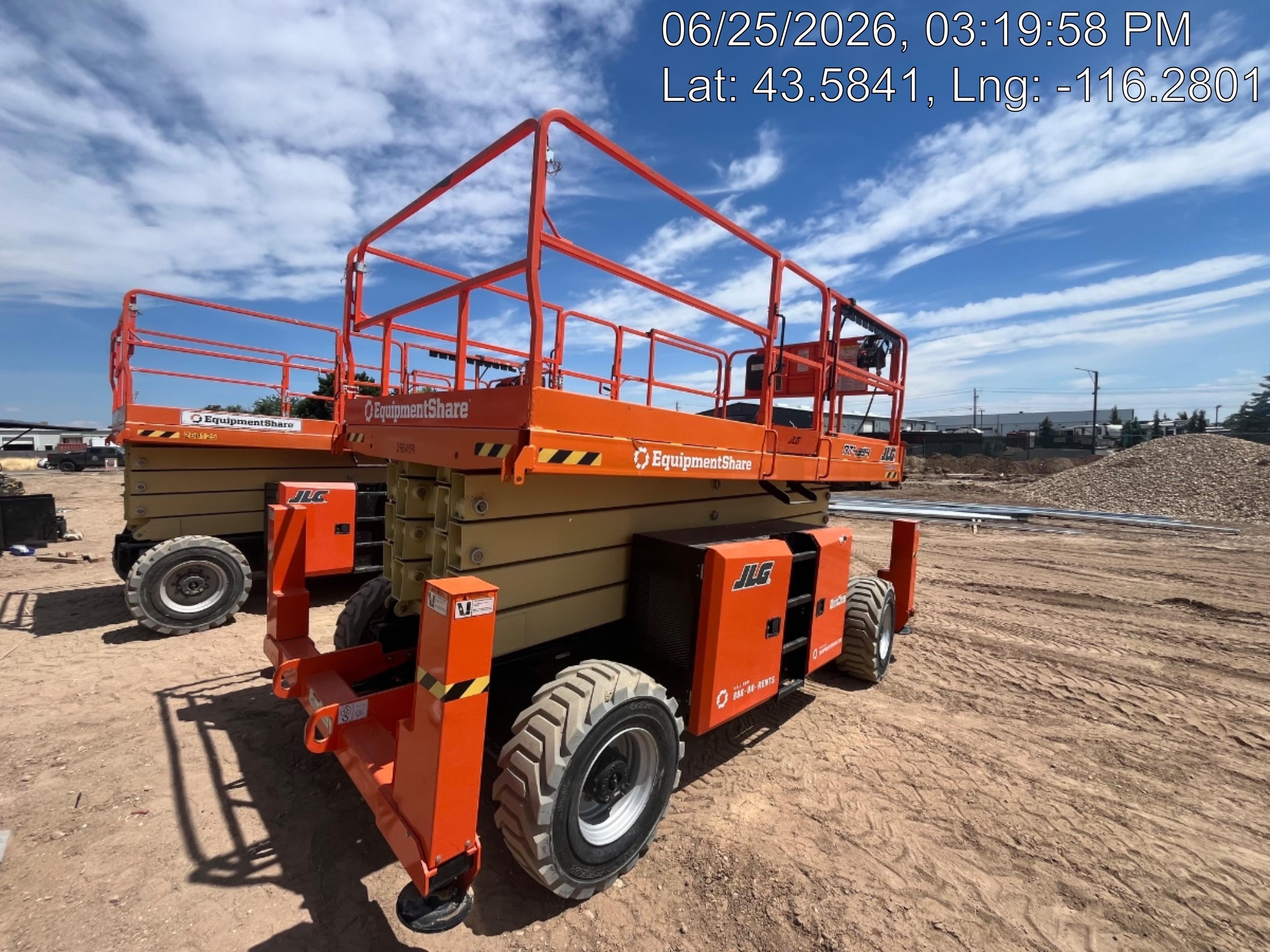 2023 JLG RT4394