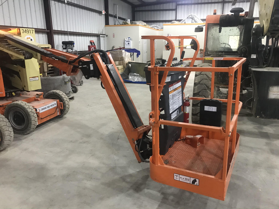 2019 JLG E300AJP