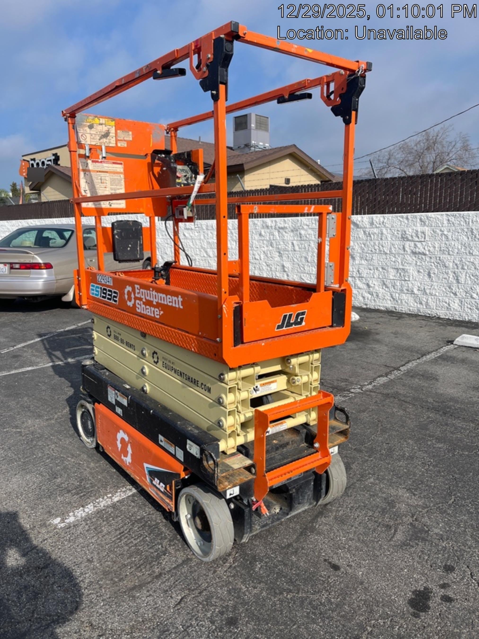 2022 JLG ES1932