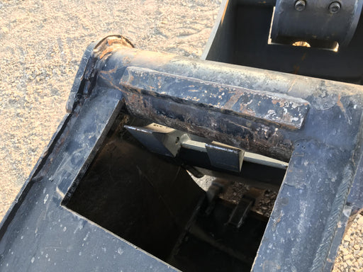 2020 John Deere 410L - Extendable Stick Canopy, 4WD, Extendable Stick, Pilot Controls, 2 Way Hydraulics, TAG Manual QC