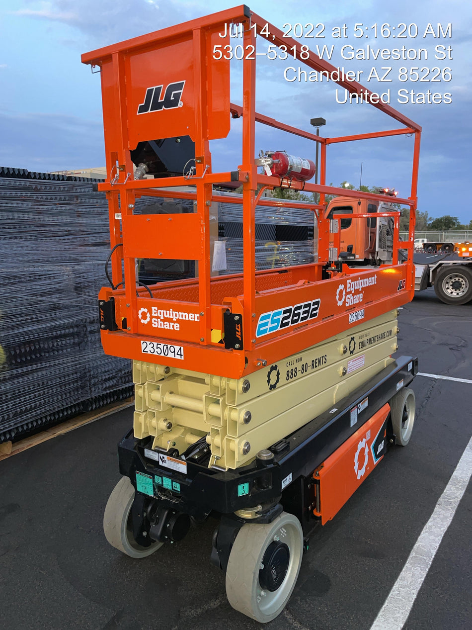 2022 JLG ES2632