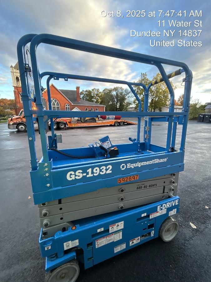 2025 GENIE GS-1932