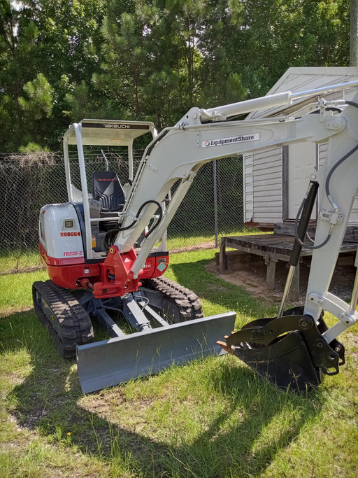 2021 TAKEUCHI TB235-2R