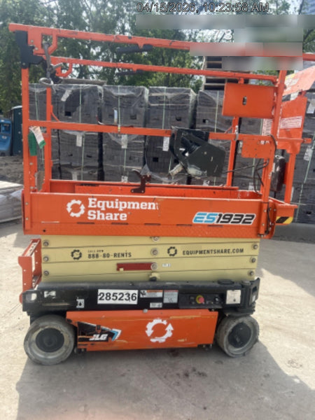 2022 JLG ES1932