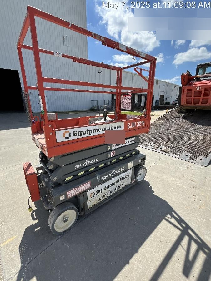 2019 Skyjack SJIII-3219 Standard Options, Trojan Batteries