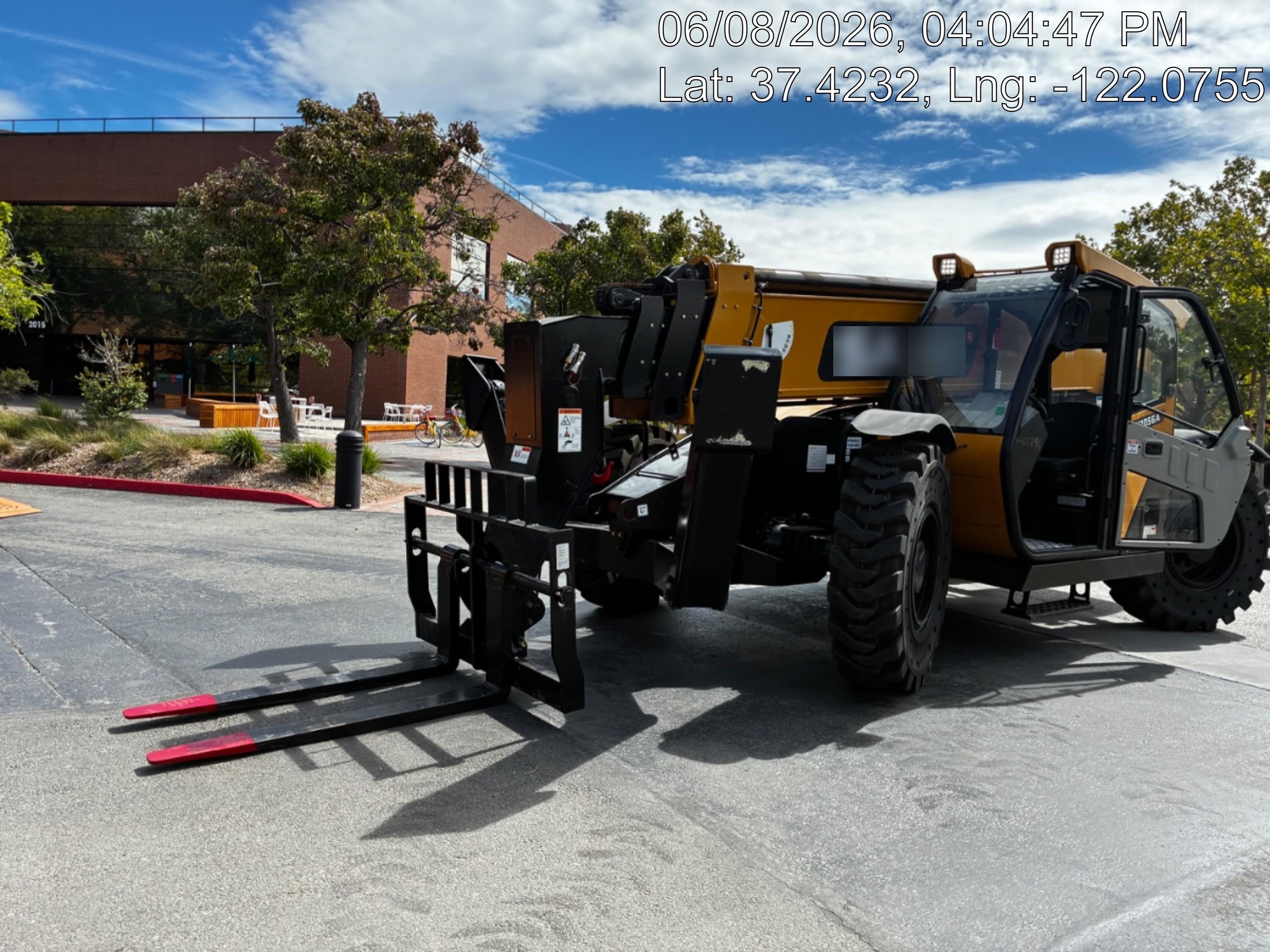 2024 SANY STH1056A