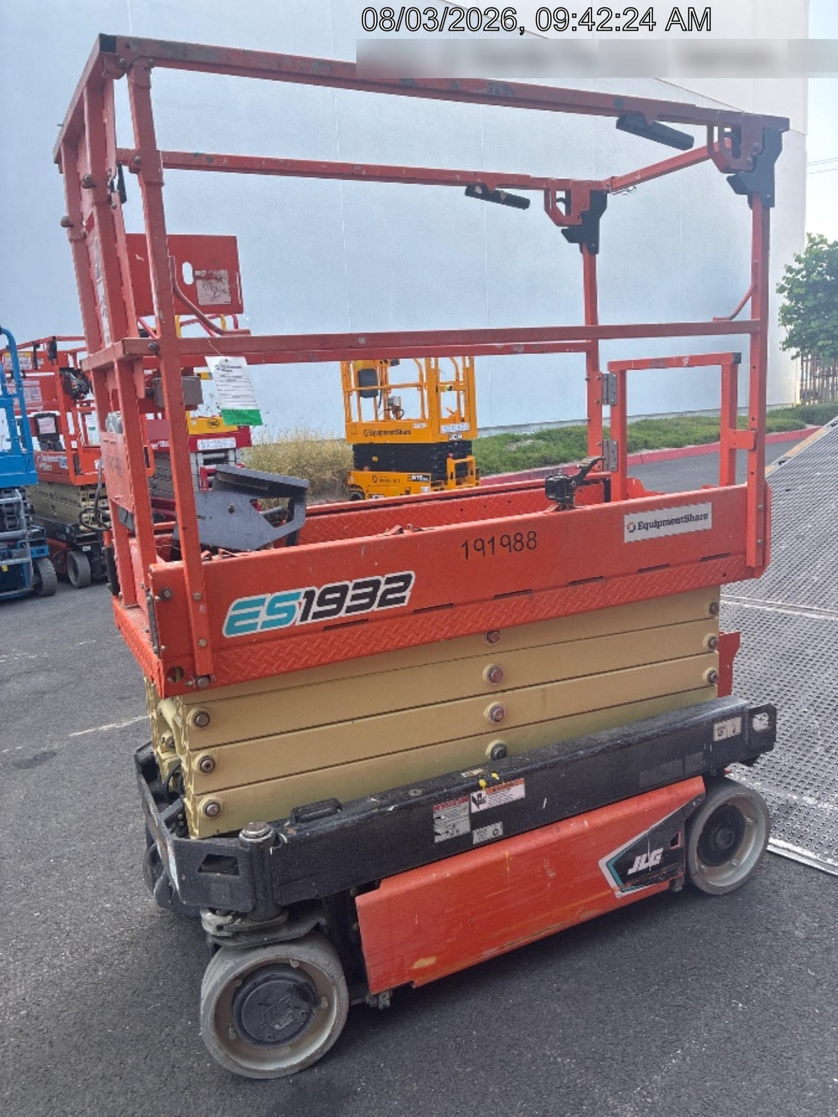 2021 JLG ES1932