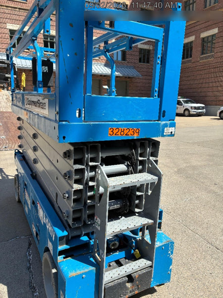 2023 GENIE GS-3232