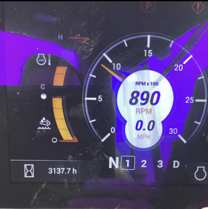 2017 Case 821G CLOSED CAB, JRB 418 STYLE HYD COUPLER