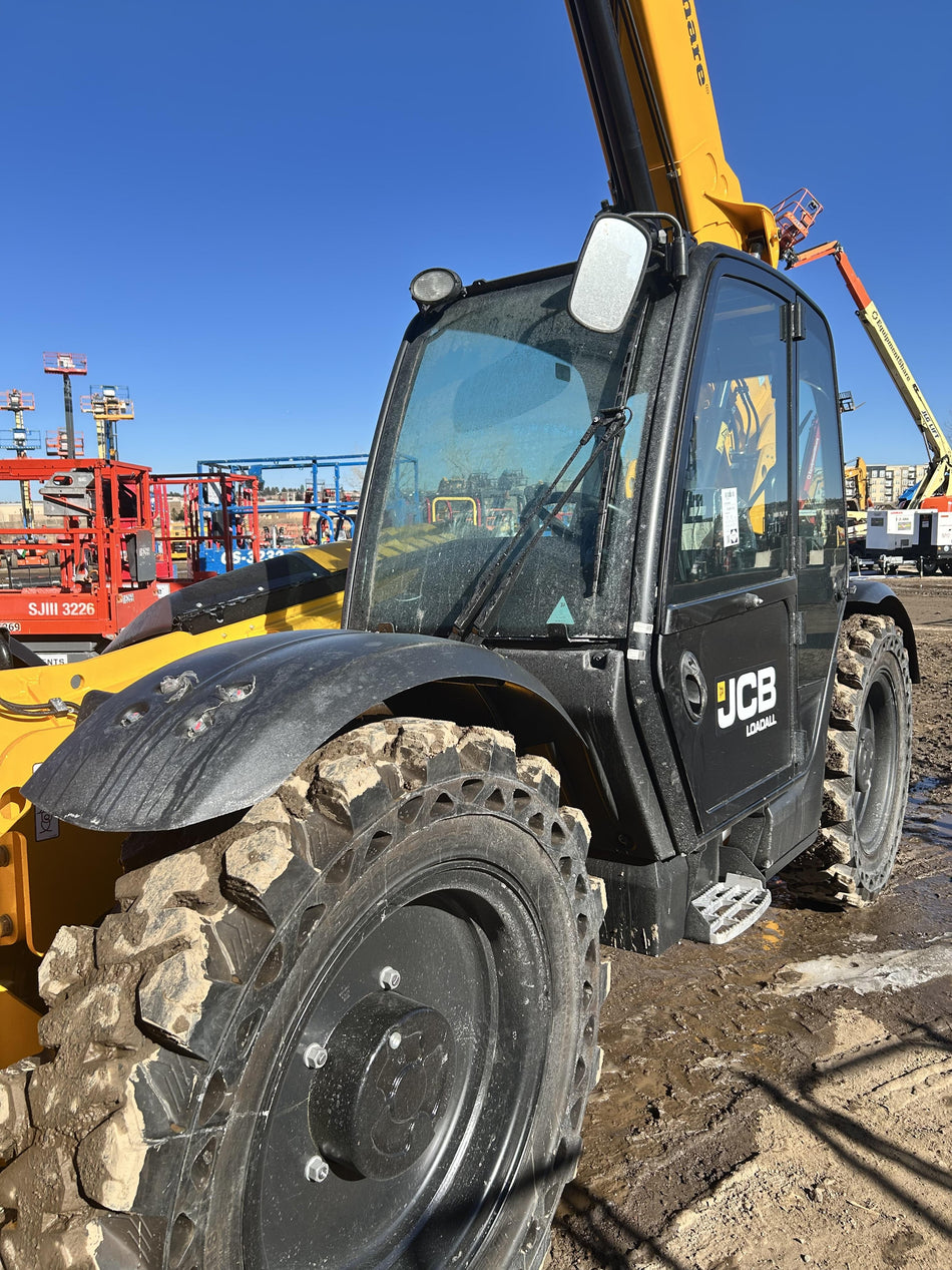 2025 JCB 512-56