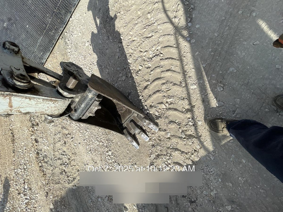 2021 TAKEUCHI TB235-2R