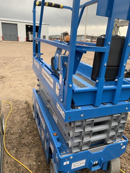 2020 Genie GS-1930 Fixed rails with chain entry gate - Pre A92.20