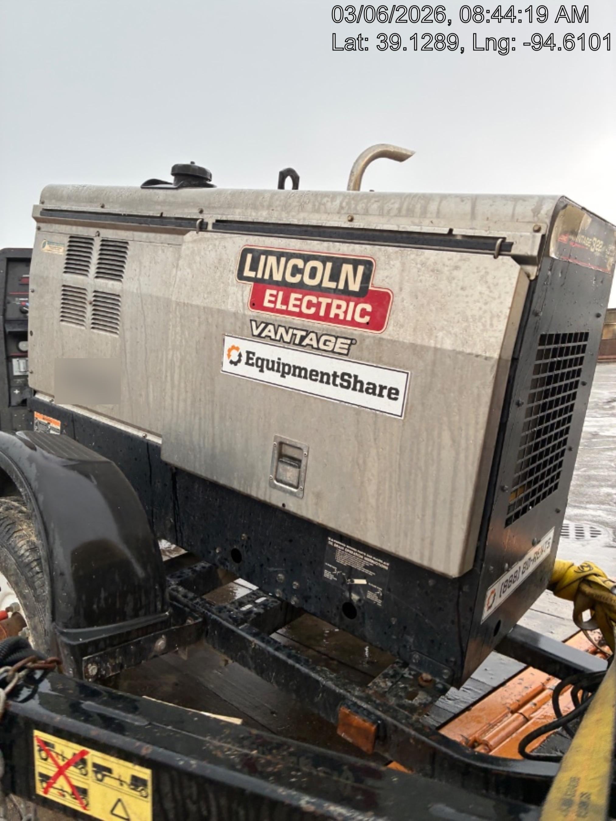 2019 Lincoln Electric Vantage 322 Ready-Pak 3, Two Wheel Trailer, Fender and Light Kit, Cable Rack